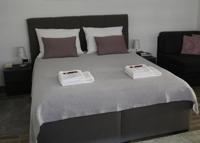 Sokak 8 Sremski Karlovci